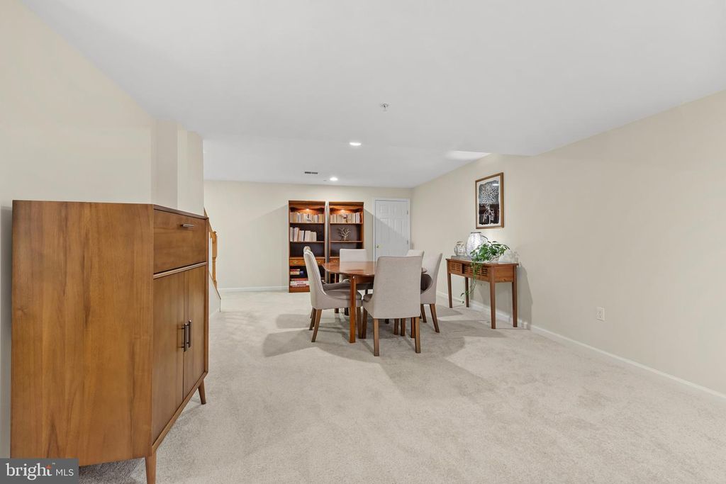 Image 47 of property listing at 8522 MOUNTAINHOLLY DR, Pikesville, MD 21208