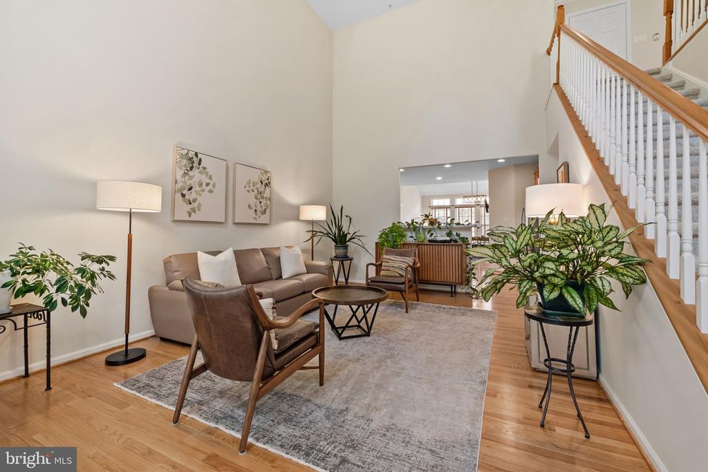 Image 5 of property listing at 8522 MOUNTAINHOLLY DR, Pikesville, MD 21208