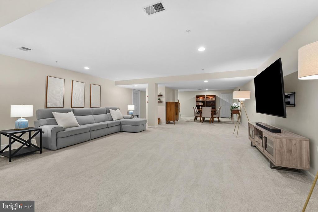 Image 52 of property listing at 8522 MOUNTAINHOLLY DR, Pikesville, MD 21208