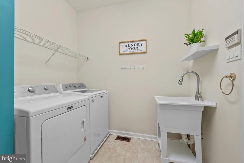 Image 55 of property listing at 8522 MOUNTAINHOLLY DR, Pikesville, MD 21208