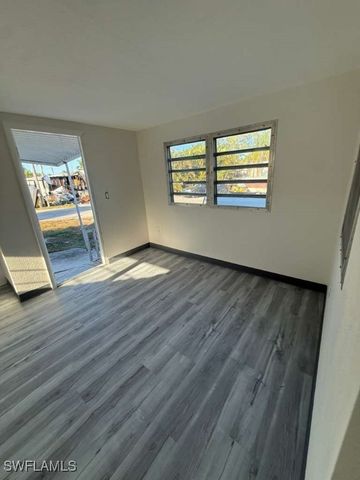 102 Amber AVE, North Fort Myers, FL 33917