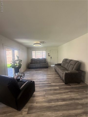 3929 Calle Esquina, Las Vegas, NV 89103