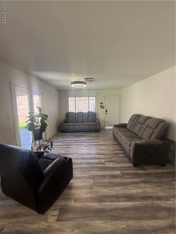 3929 Calle Esquina, Las Vegas, NV 89103