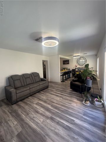 3929 Calle Esquina, Las Vegas, NV 89103