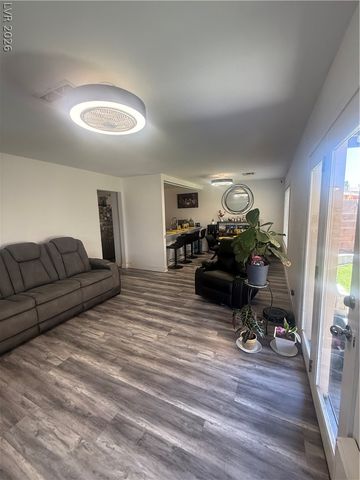 3929 Calle Esquina, Las Vegas, NV 89103