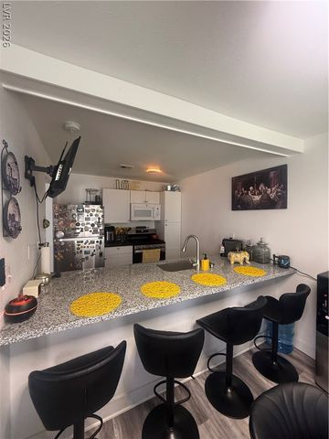 3929 Calle Esquina, Las Vegas, NV 89103