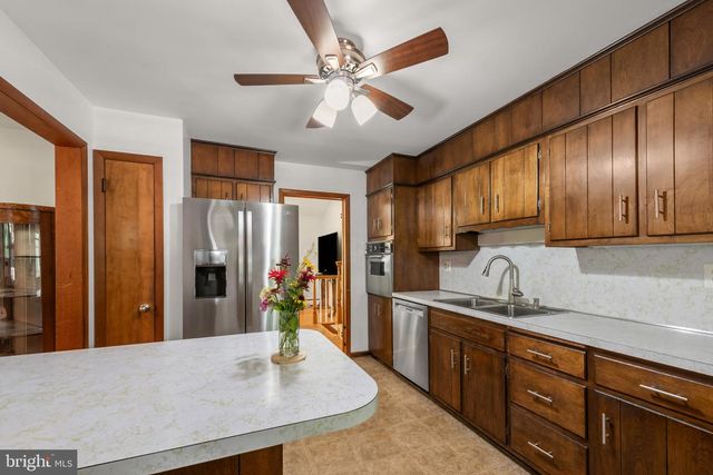 1248 POUDER RD, Sykesville, MD 21784