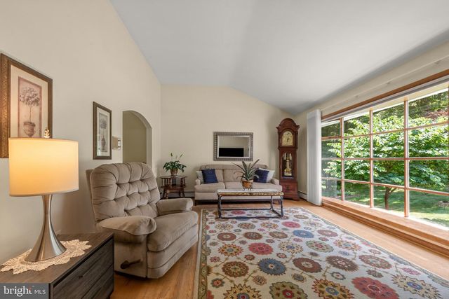 1248 POUDER RD, Sykesville, MD 21784