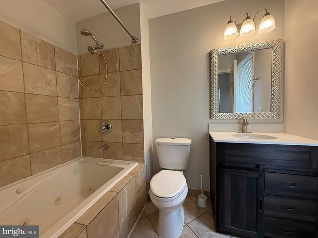 900 ARGYLE AVE, Baltimore, MD 21201