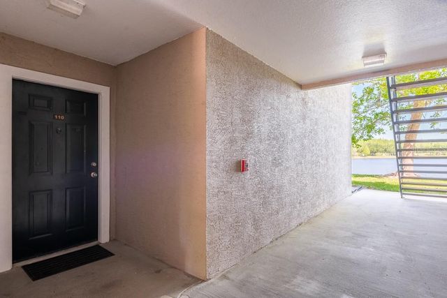 4209 WOODSTORKS WALK WAY 1110, Lutz, FL 33558