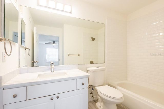4209 WOODSTORKS WALK WAY 1110, Lutz, FL 33558