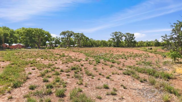 2220 Muniz Road SW, Albuquerque, NM 87105