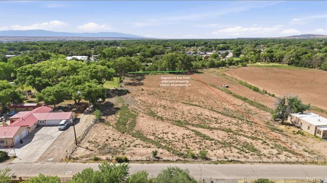 2220 Muniz Road SW, Albuquerque, NM 87105