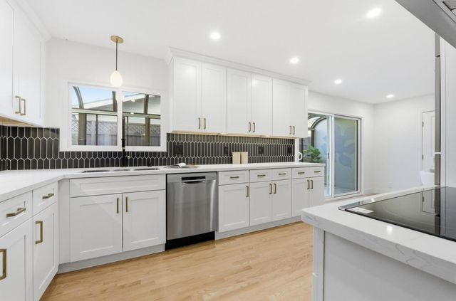 1003 Rosa Avenue, Sunnyvale, CA 94086