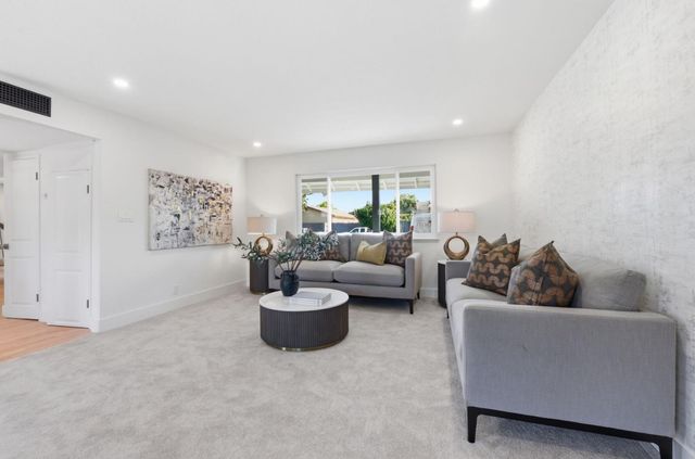 1003 Rosa Avenue, Sunnyvale, CA 94086