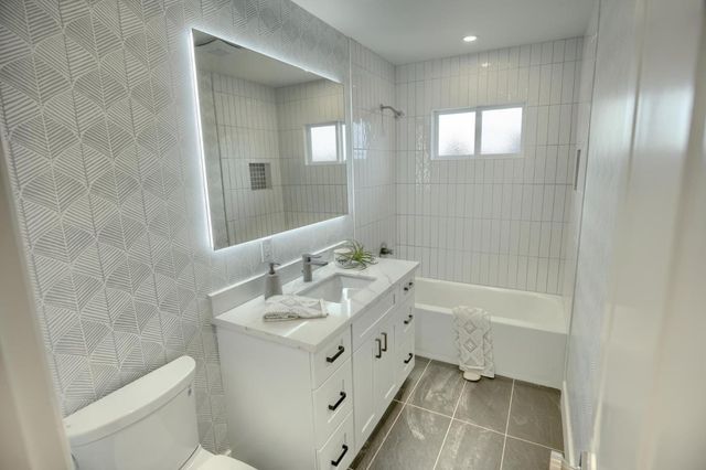 1003 Rosa Avenue, Sunnyvale, CA 94086