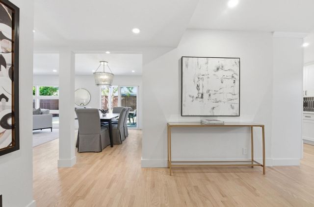 1003 Rosa Avenue, Sunnyvale, CA 94086