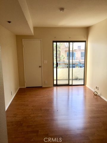 720 W 4th St 416, Long Beach, CA 90802