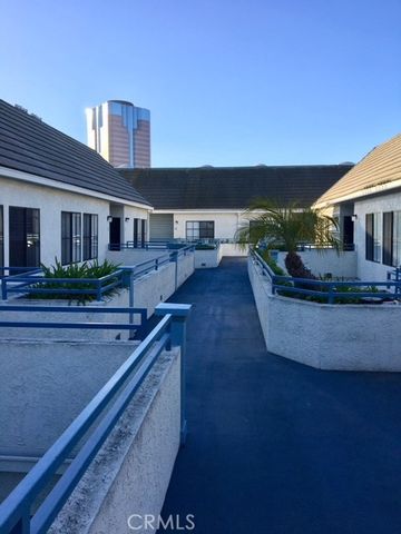 720 W 4th St 416, Long Beach, CA 90802