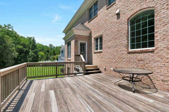64 Stonewall Circle, West Harrison, NY 10604