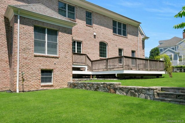 64 Stonewall Circle, West Harrison, NY 10604