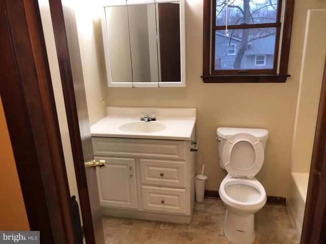 550 NW AVE, Vineland, NJ 08360