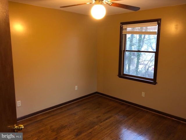 550 NW AVE, Vineland, NJ 08360
