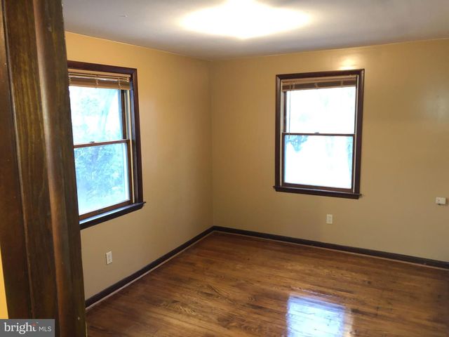 550 NW AVE, Vineland, NJ 08360