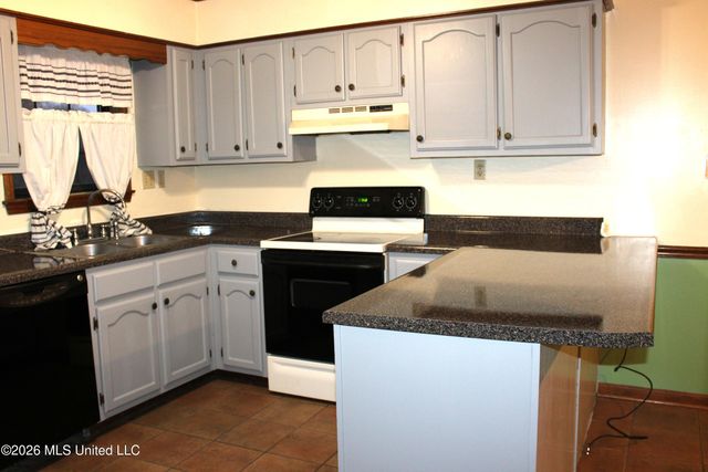 7338 Alexander Road, Olive Branch, MS 38654