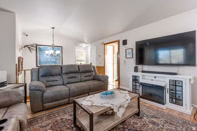 3981 W 6135 S, Taylorsville, UT 84129