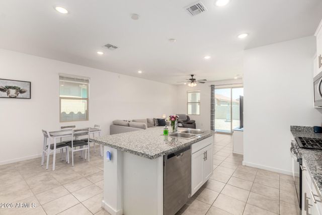 39985 W RIO LOBO Drive, Maricopa, AZ 85138