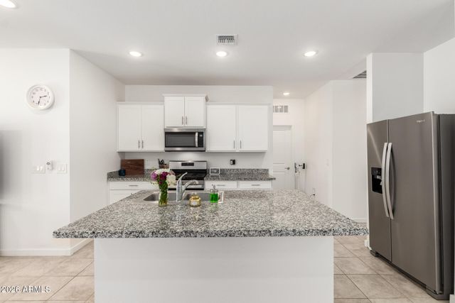 39985 W RIO LOBO Drive, Maricopa, AZ 85138