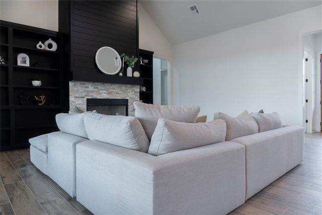 9451 W Charter Oak Road, Edmond, OK 73025