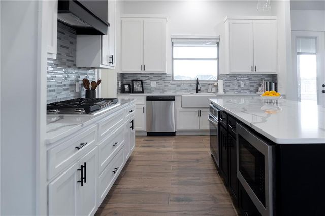 9451 W Charter Oak Road, Edmond, OK 73025