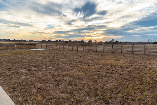 9451 W Charter Oak Road, Edmond, OK 73025