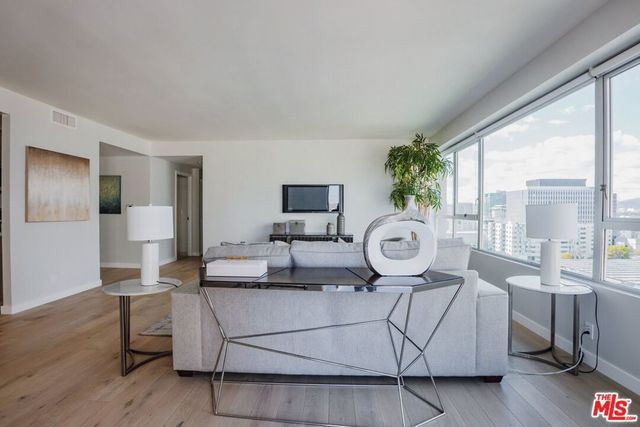 3460 W 7th Street 506, Los Angeles, CA 90005