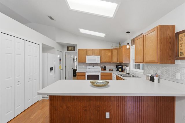 10294 DOTTED WREN AVENUE, Weeki Wachee, FL 34613