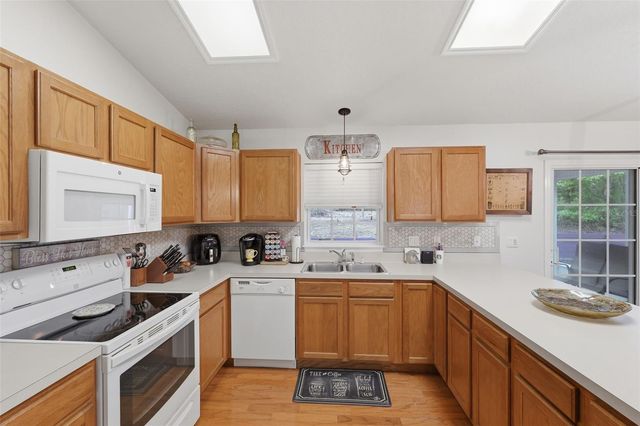 10294 DOTTED WREN AVENUE, Weeki Wachee, FL 34613