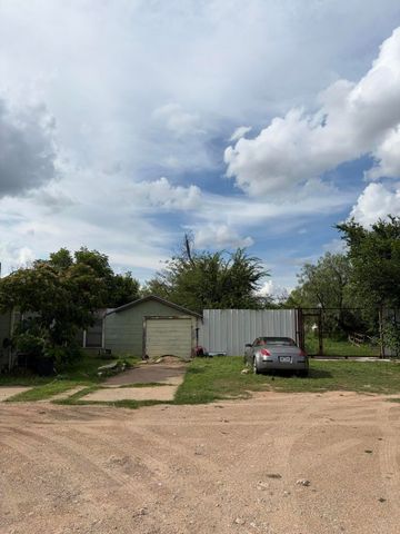 56 E 37th Street, San Angelo, TX 76903