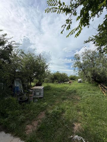 56 E 37th Street, San Angelo, TX 76903