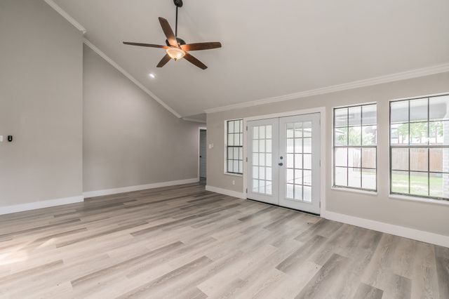 1103 Teakwood Drive, Duncanville, TX 75137