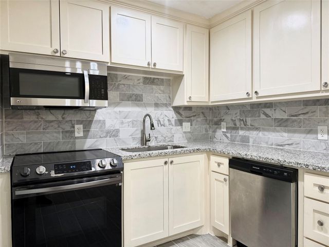 1311 Antoine Drive 128, Houston, TX 77055