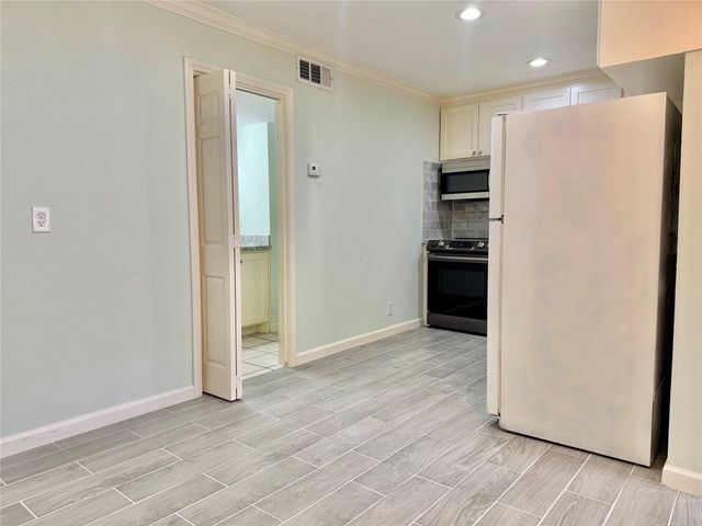 1311 Antoine Drive 128, Houston, TX 77055