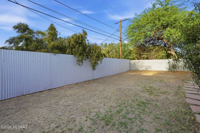 2525 E Towner Street, Tucson, AZ 85716