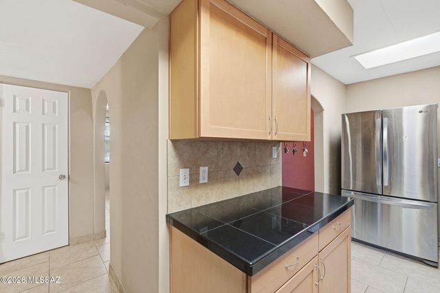 2525 E Towner Street, Tucson, AZ 85716