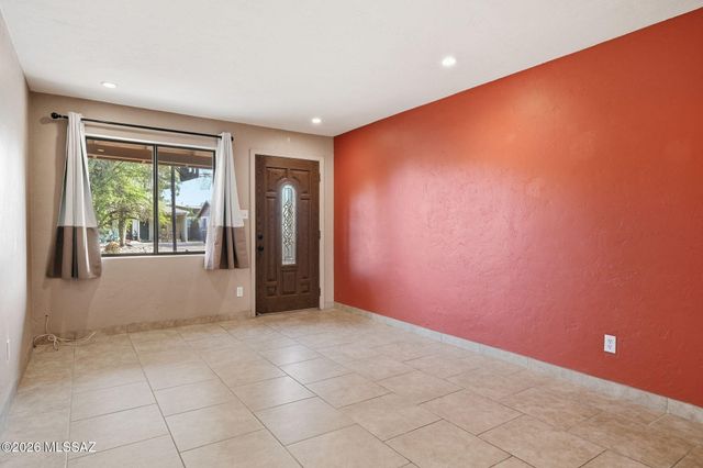 2525 E Towner Street, Tucson, AZ 85716