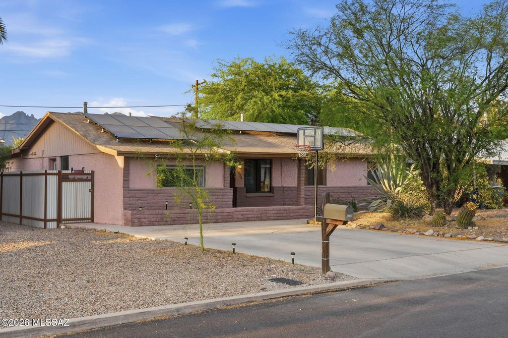 2525 E Towner Street, Tucson, AZ 85716