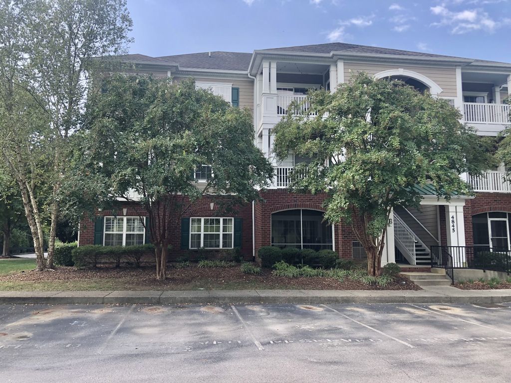 4845 Bevendean Dr Unit E10, Nashville, TN 37211