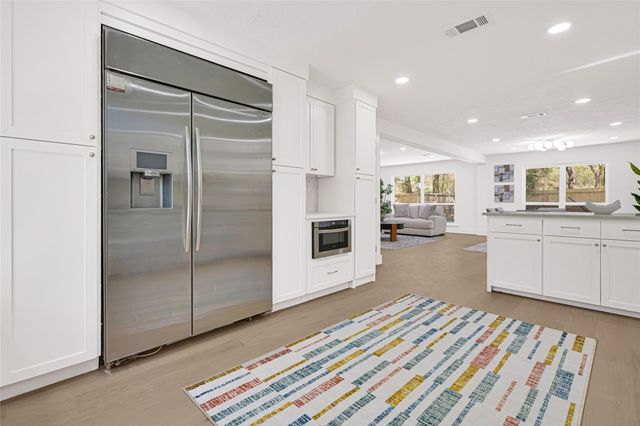 30 Willowherb Court, The Woodlands, TX 77380