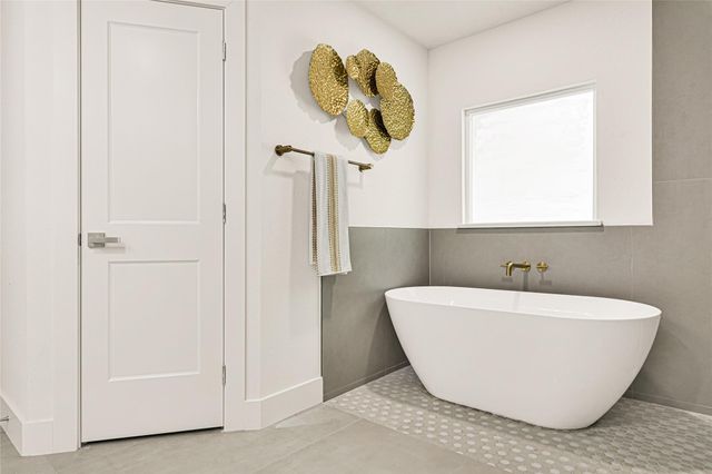 30 Willowherb Court, The Woodlands, TX 77380